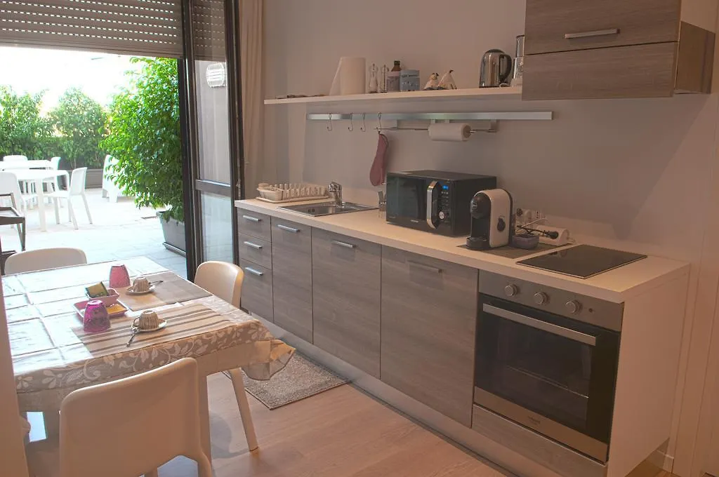 Four Rooms Guesthouse 오리스타노 게스트하우스