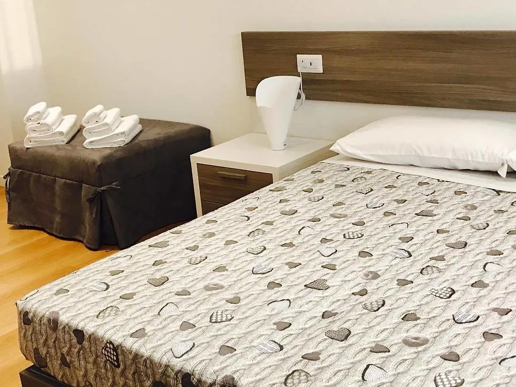 Gasthof Four Rooms Guesthouse Oristano